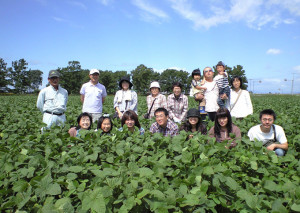 2009大豆畑[今年も来ました」CA391094